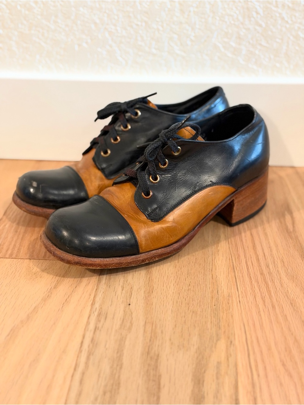 Vintage 70s Florsheim Platform Shoes Two Tone Leather Disco Cuban Oxford Heels - Picture 4 of 9